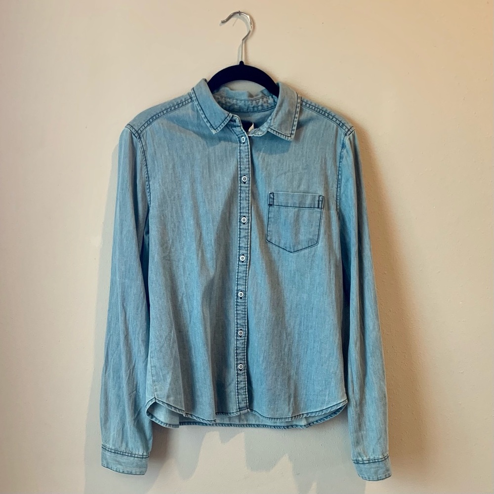 NWT BDG Chambray Button Down Shirt